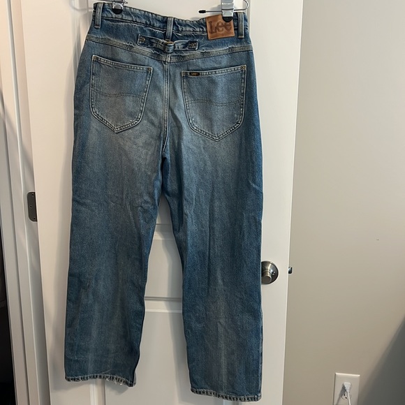 Lee Vintage Modern Distressed Jeans - Picture 2 of 7